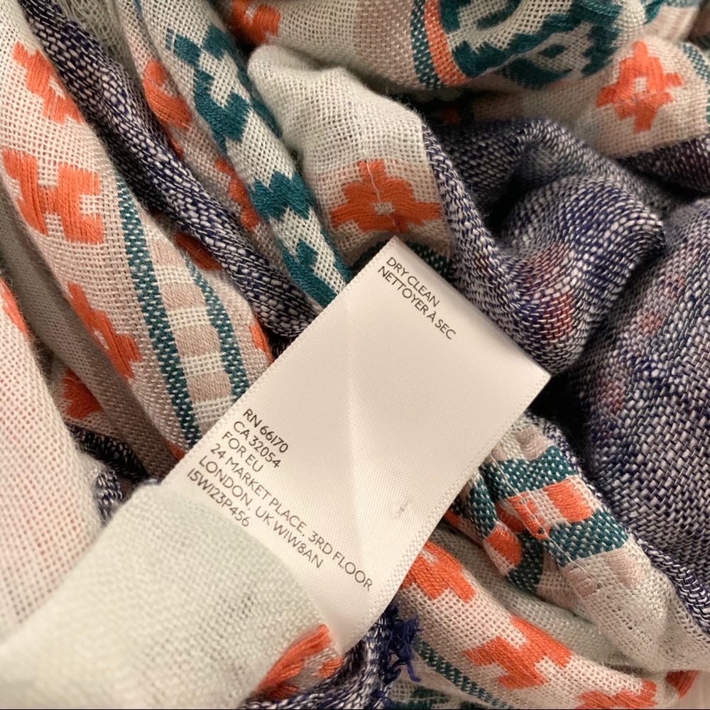 Aztec Pattern Infinity Scarf - Picture 3 of 9